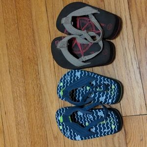 Little boys size 9/10 sandals